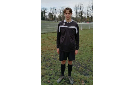 Toutes nos félicitations à Elouan Helynck (joueur U17) qui a décroché brillamment le diplôme d'arbitre officiel stagiaire !